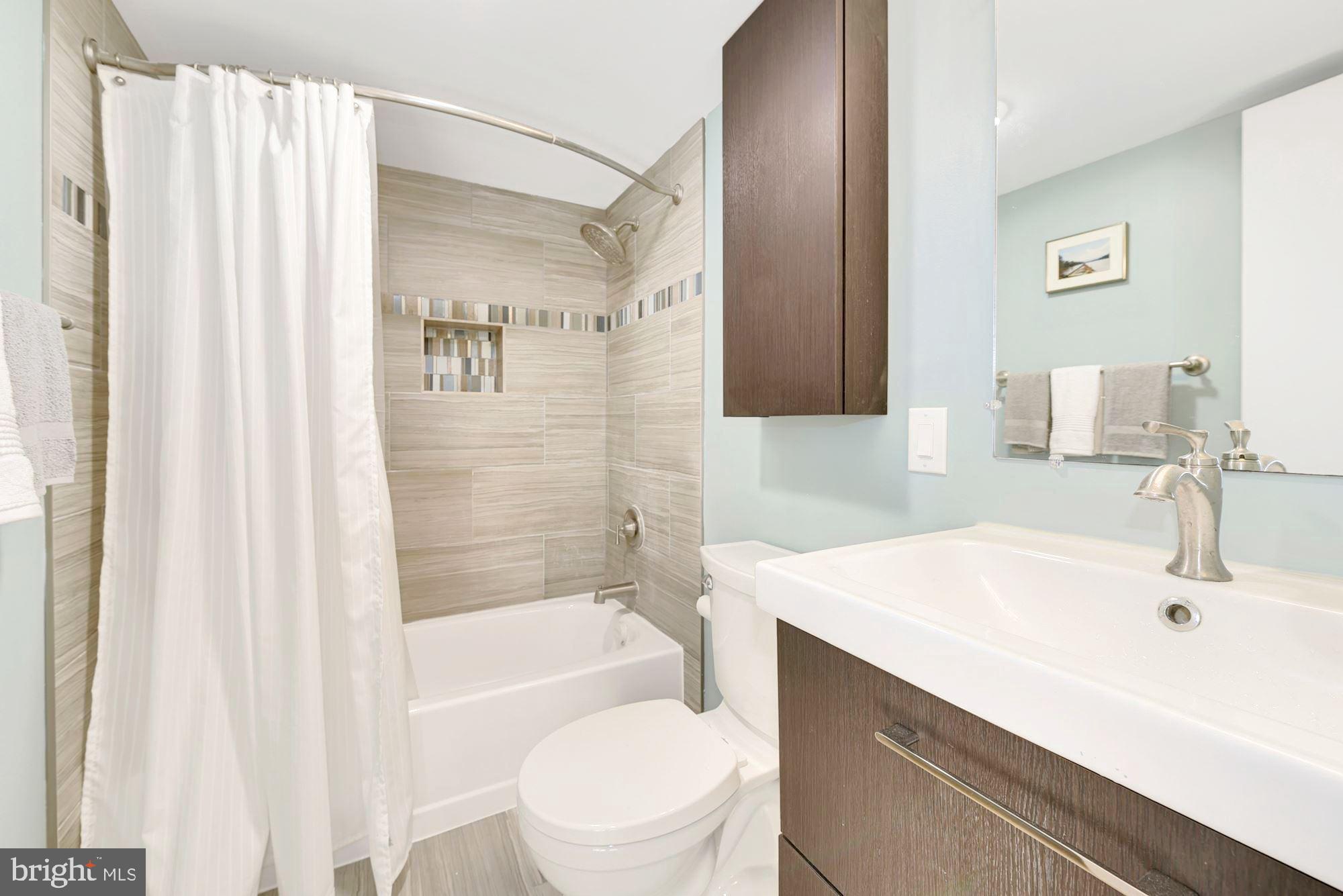 2440 16th Street Northwest, Unit 521 Washington, DC 20009 - Photo 16 of 30 Refinished Tub in Bathroom