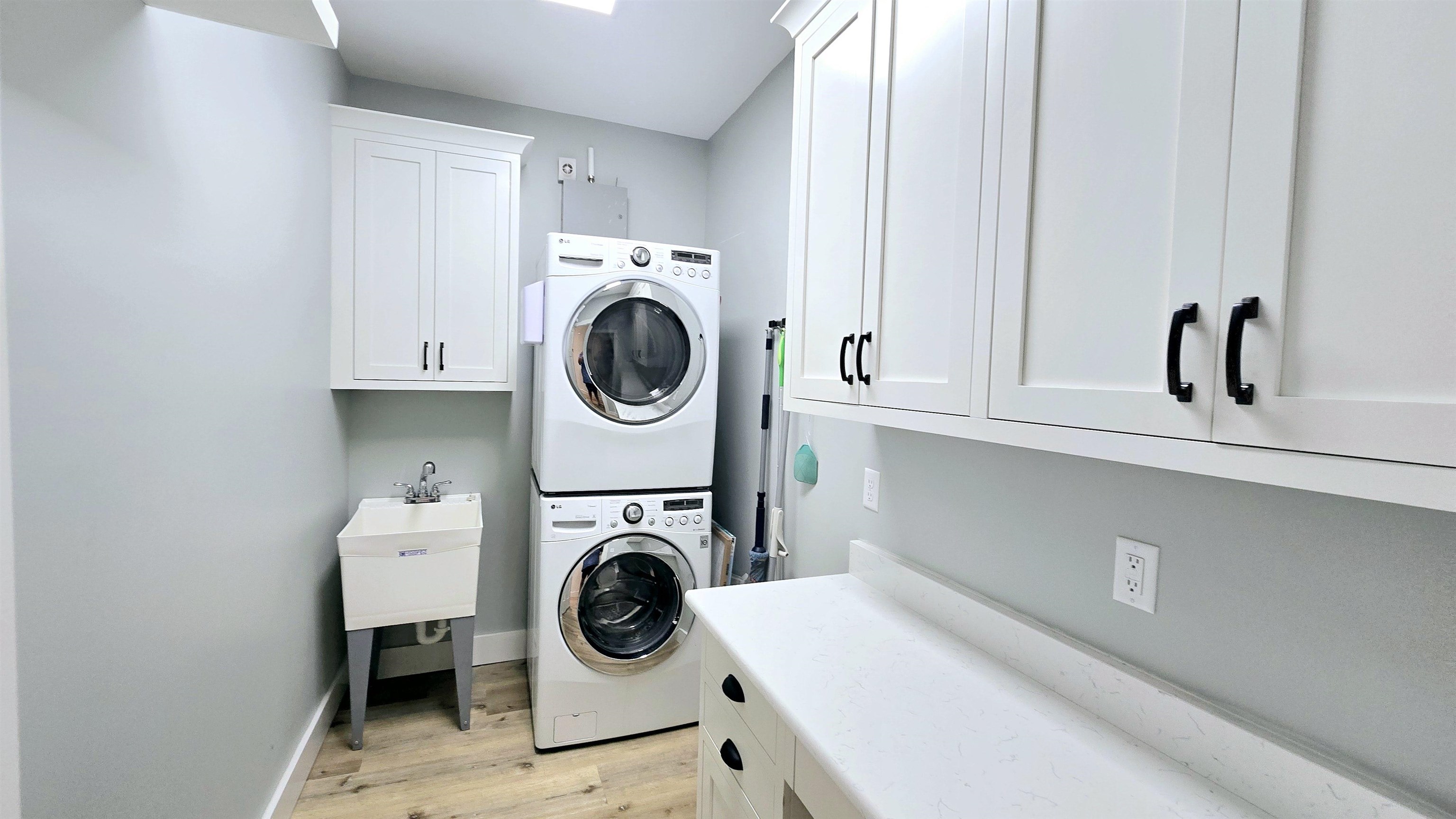 12437 Charlie Head Road Stapleton, AL 36578 - Photo 16 of 35 Laundry