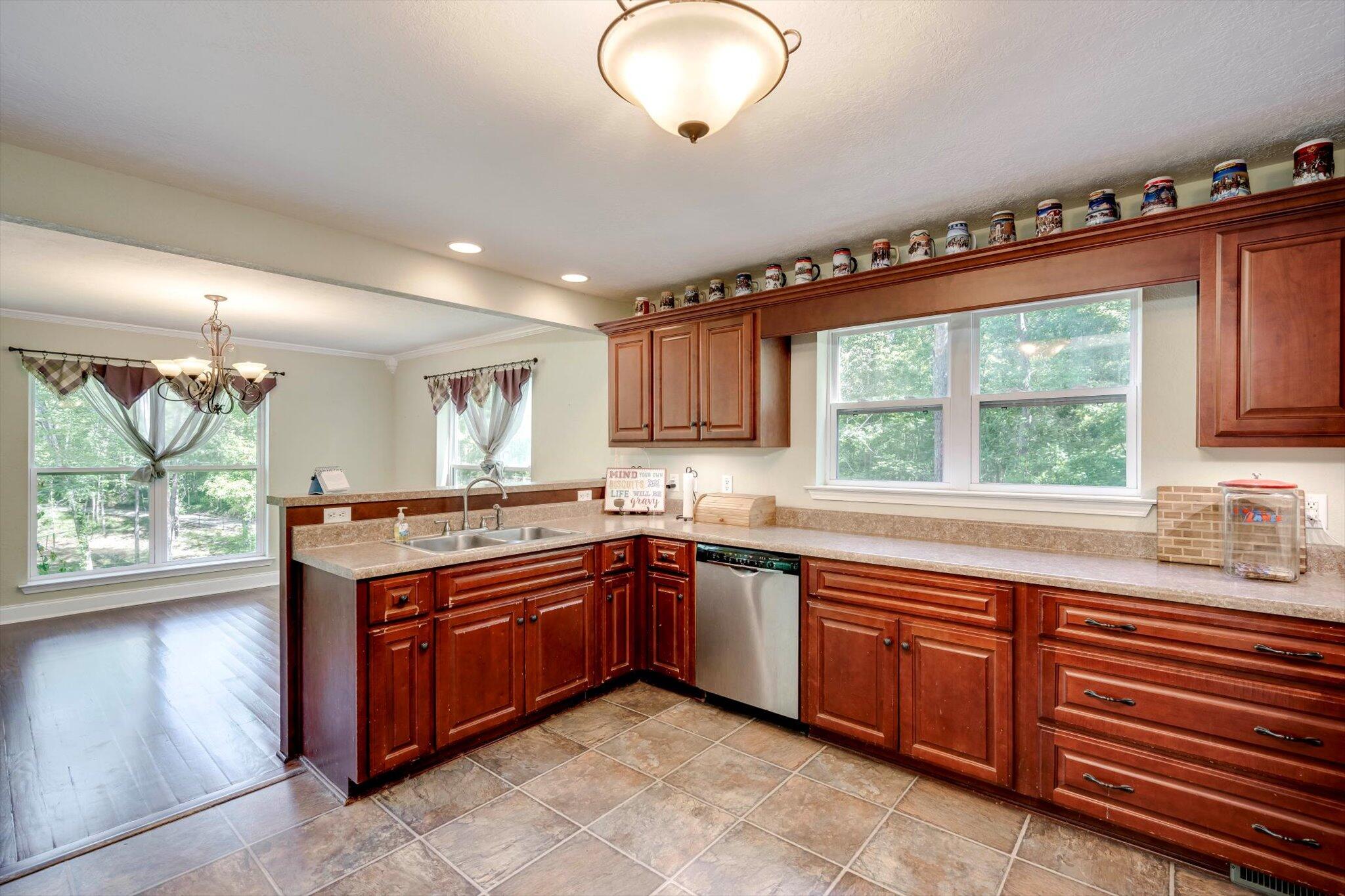 695 Mealing Road North Augusta, SC 29860 - Photo 12 of 48 Kitchen