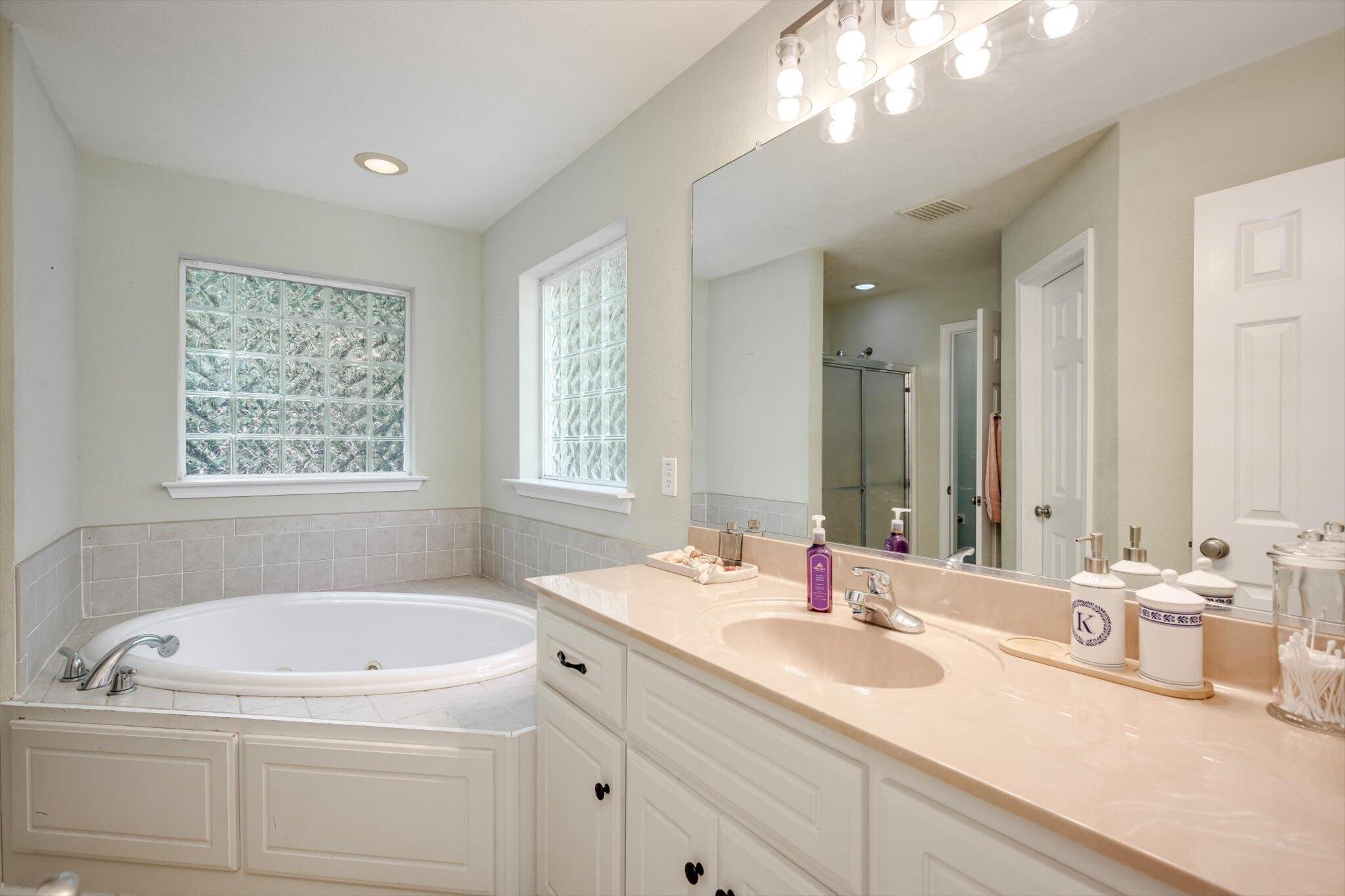695 Mealing Road North Augusta, SC 29860 - Photo 17 of 48 Primary Bathroom