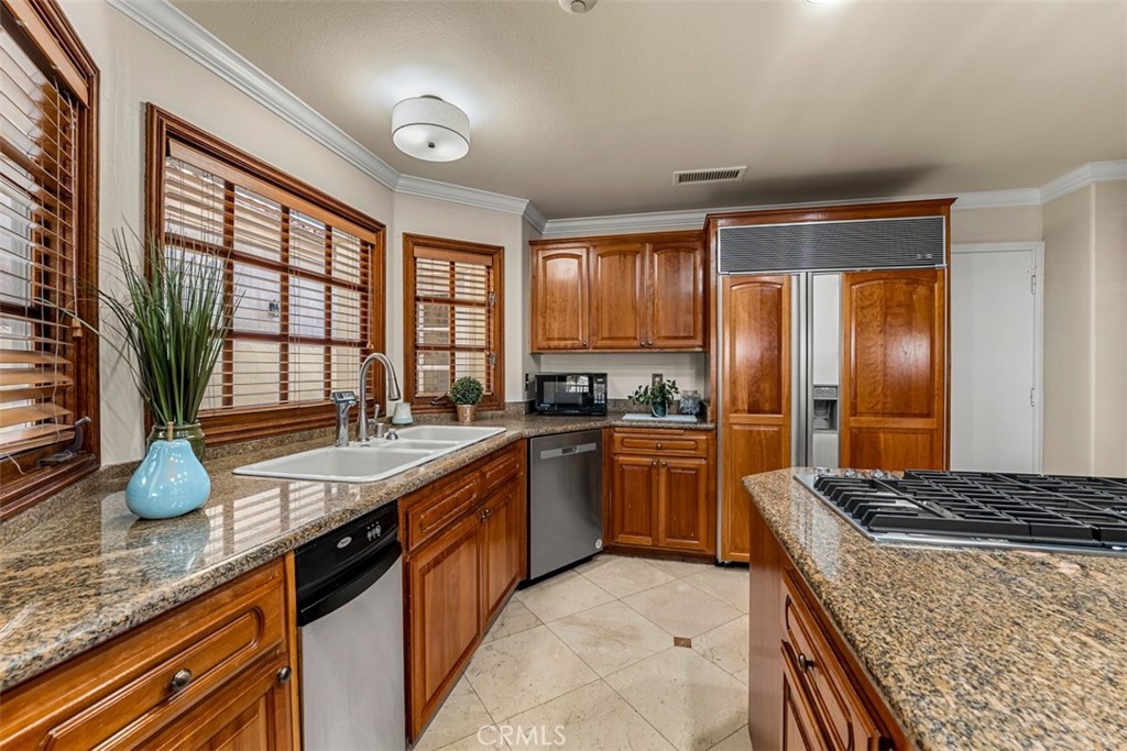 7 Sunpeak Irvine, CA 92603 - Photo 20 of 71