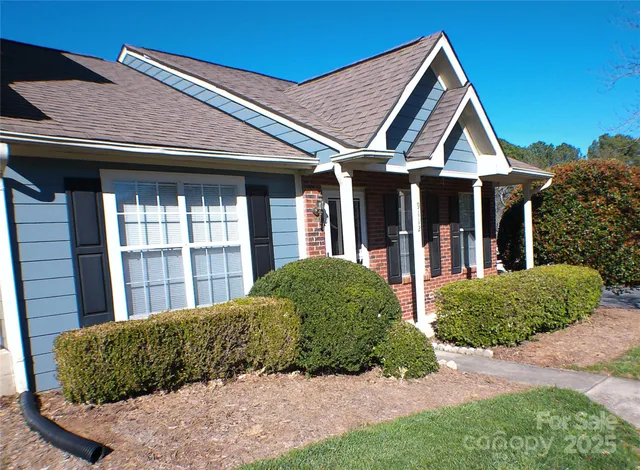 $325,000 | 9112 Four Mile Crk Road, Charlotte, NC 28277