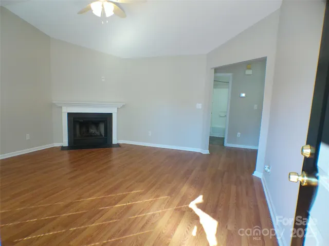 $325,000 | 9112 Four Mile Crk Road, Charlotte, NC 28277