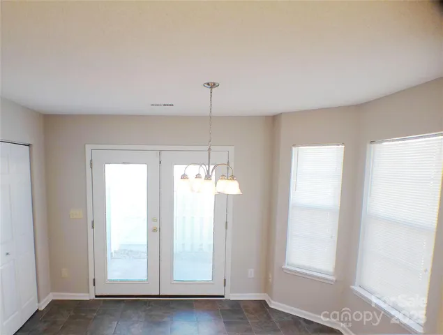 $325,000 | 9112 Four Mile Crk Road, Charlotte, NC 28277