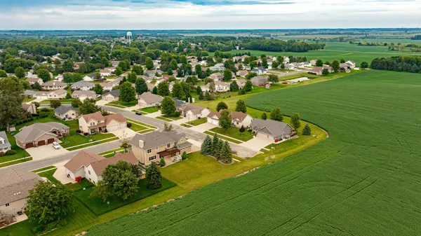 $739,900 | 114 Prairie Stone Court, Stewartville, MN 55976
