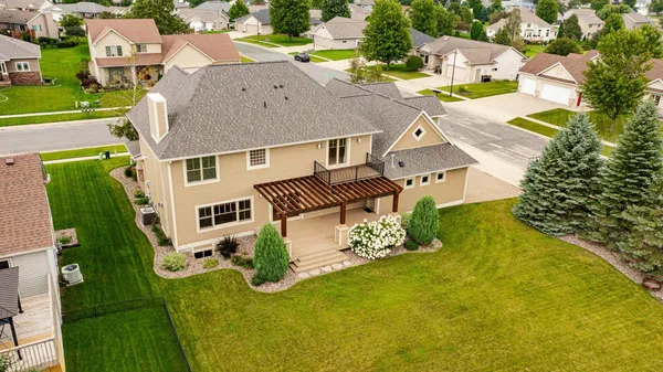 $739,900 | 114 Prairie Stone Court, Stewartville, MN 55976