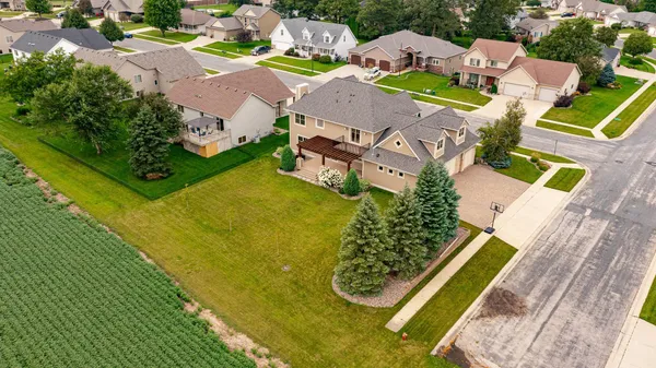 $739,900 | 114 Prairie Stone Court, Stewartville, MN 55976