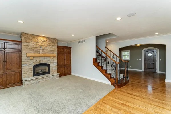 $769,900 | 114 Prairie Stone Court, Stewartville, MN 55976