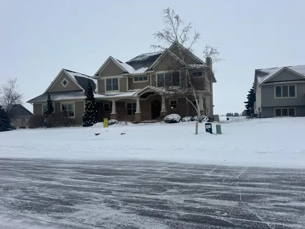 $769,900 | 114 Prairie Stone Court, Stewartville, MN 55976