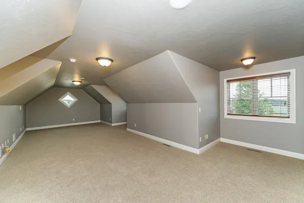 $769,900 | 114 Prairie Stone Court, Stewartville, MN 55976