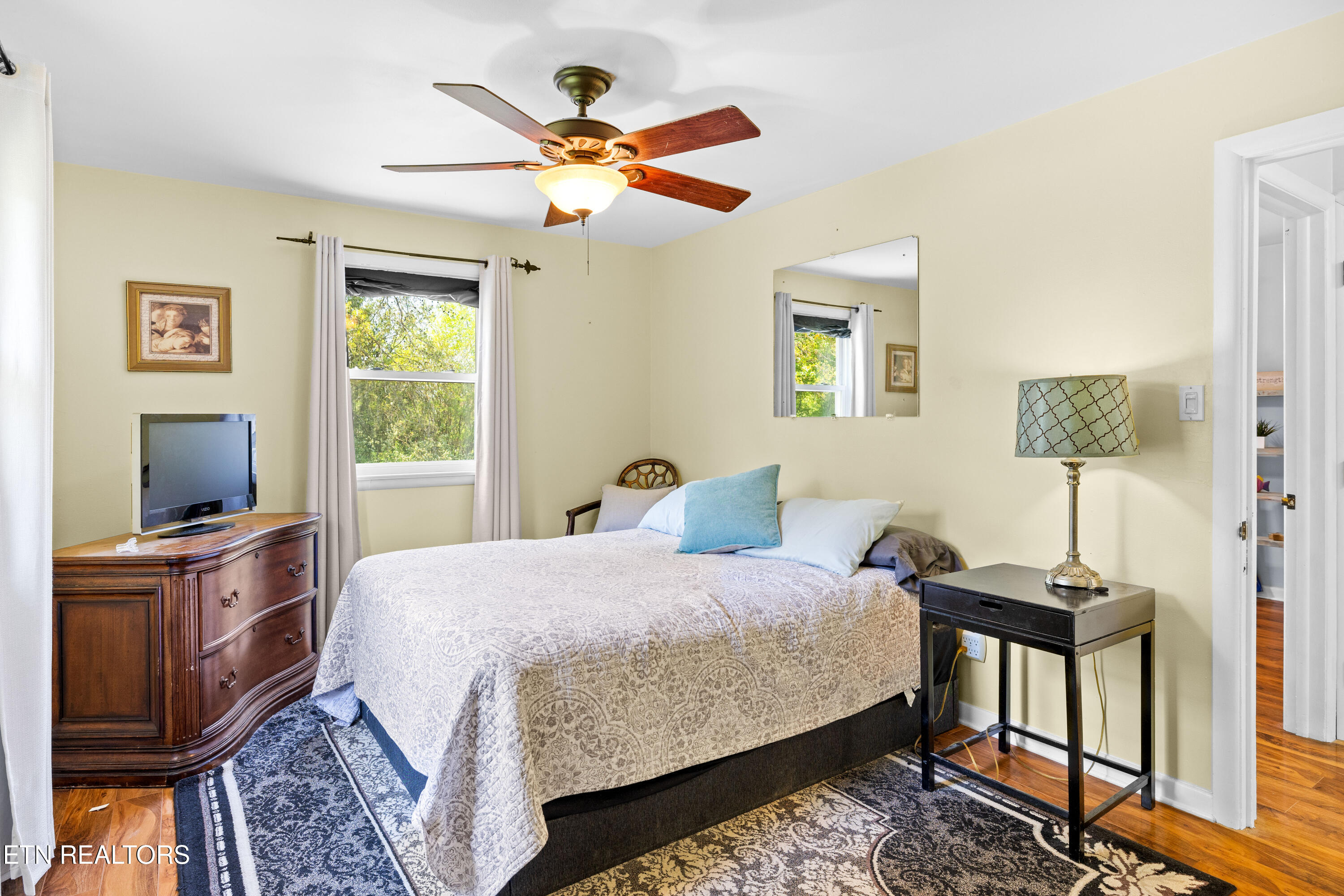 3808 Oakwood Lane Knoxville, TN 37921 - Photo 16 of 40 3808OakwoodLn-15