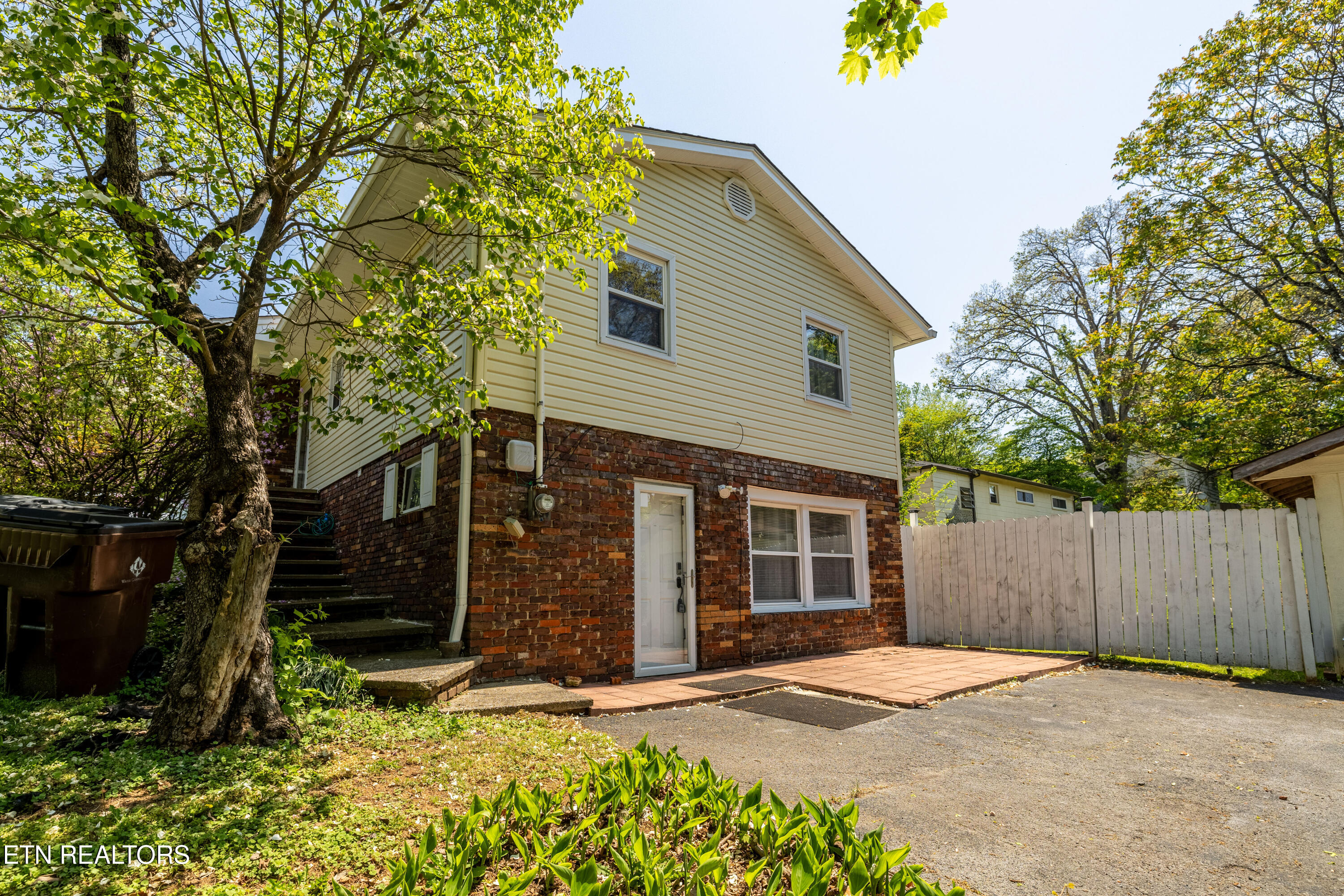 3808 Oakwood Lane Knoxville, TN 37921 - Photo 19 of 40 3808OakwoodLn-24