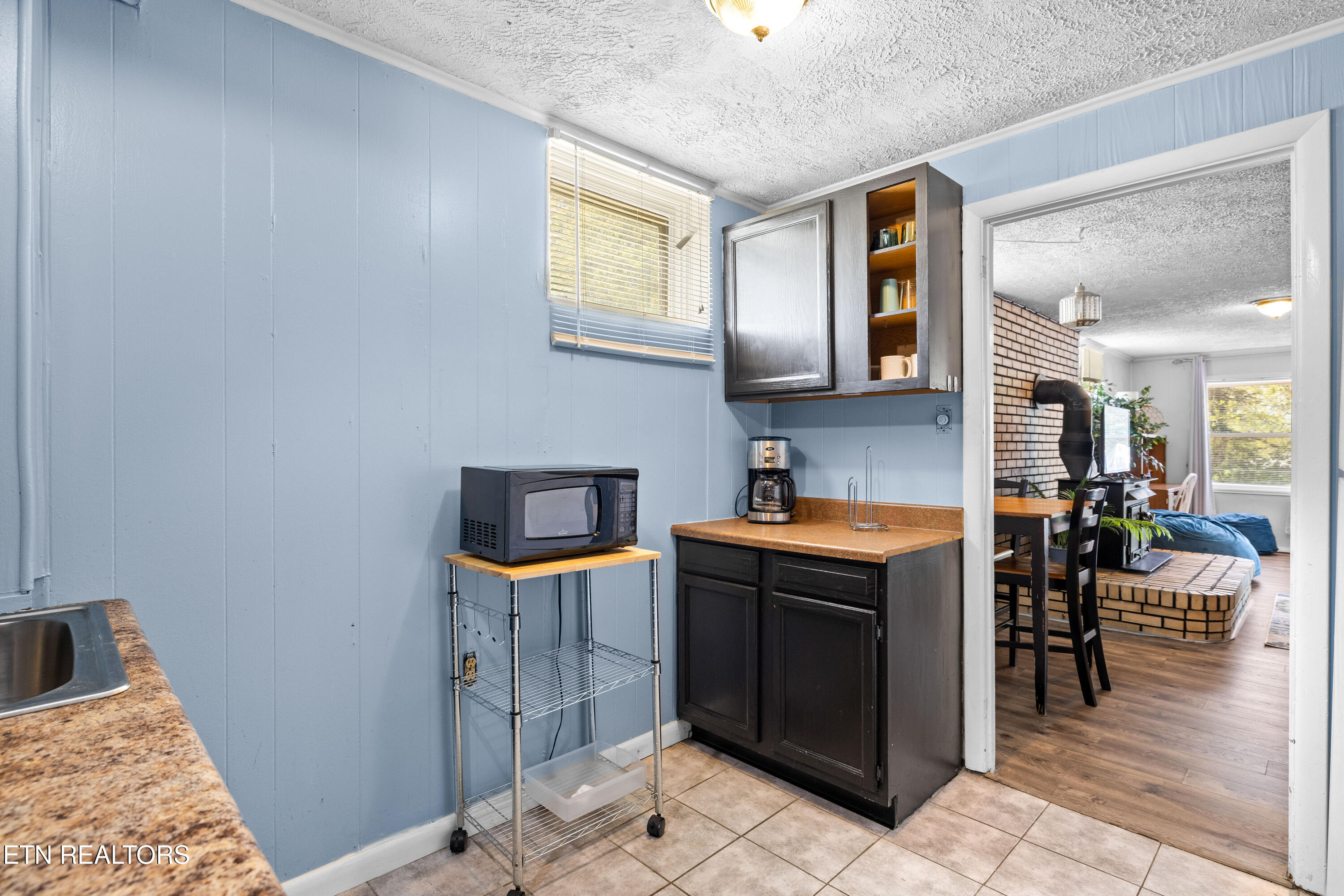 3808 Oakwood Lane Knoxville, TN 37921 - Photo 23 of 40 3808OakwoodLn-28