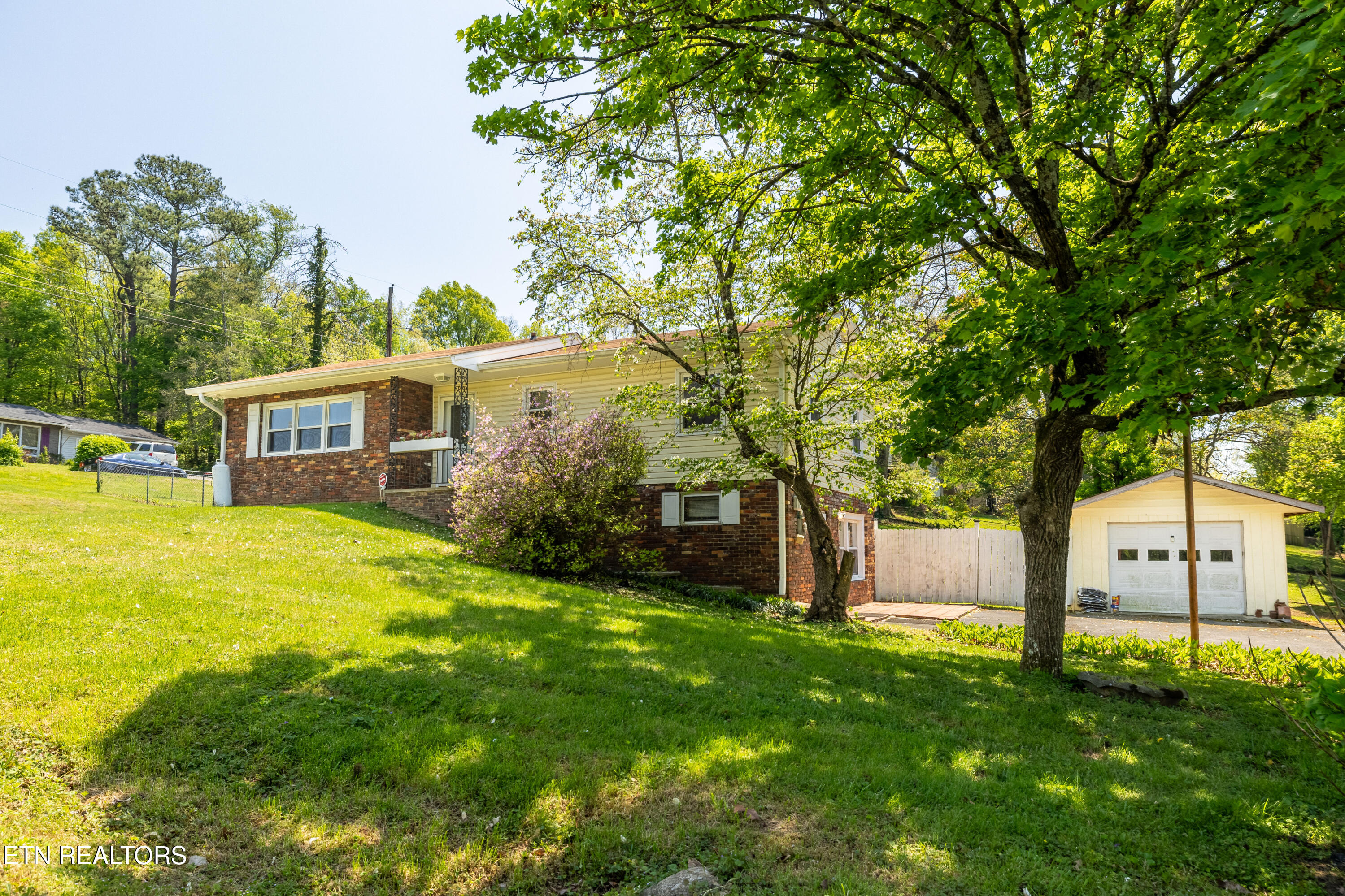 3808 Oakwood Lane Knoxville, TN 37921 - Photo 32 of 40 3808OakwoodLn-37