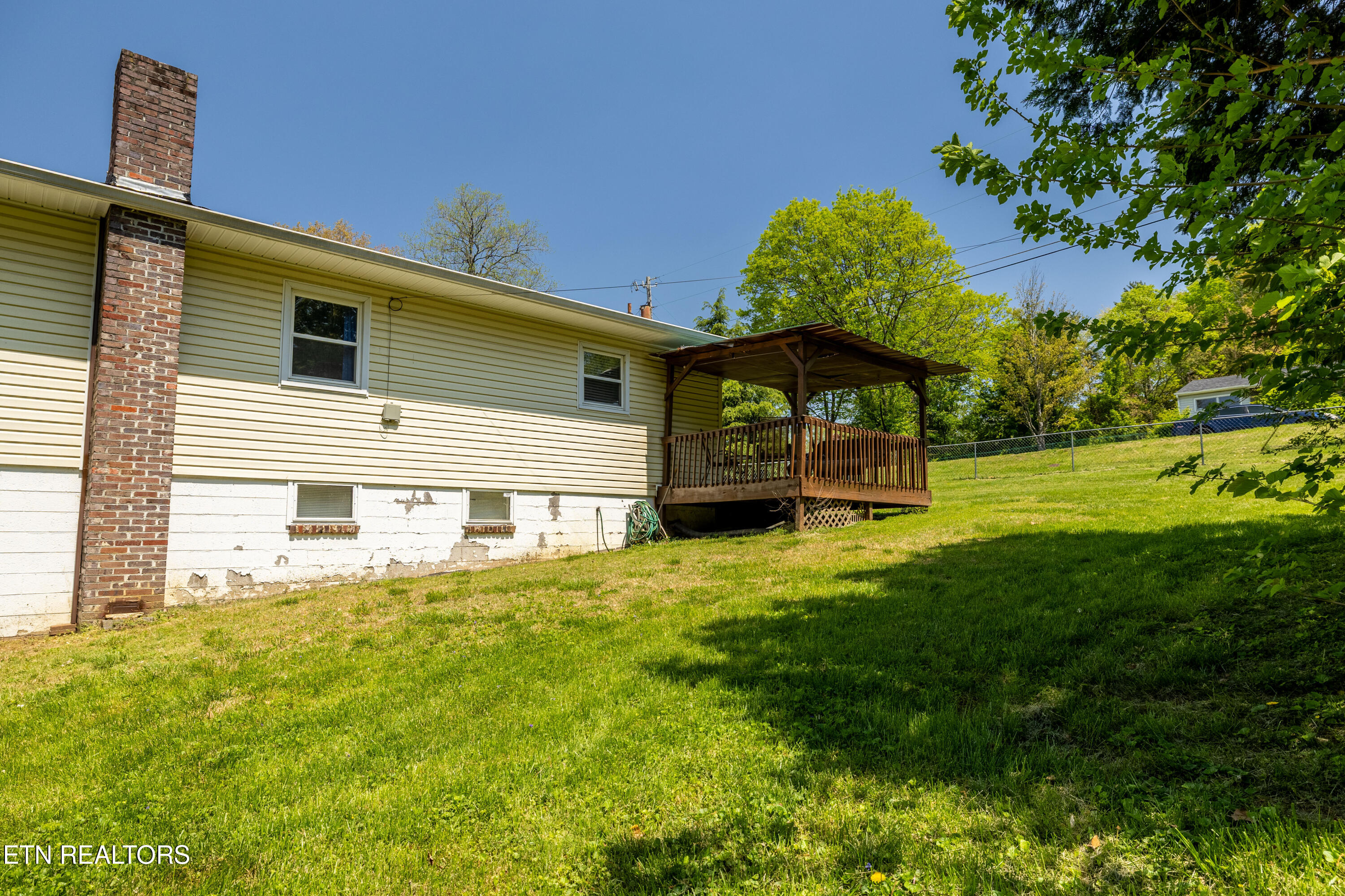 3808 Oakwood Lane Knoxville, TN 37921 - Photo 37 of 40 3808OakwoodLn-21