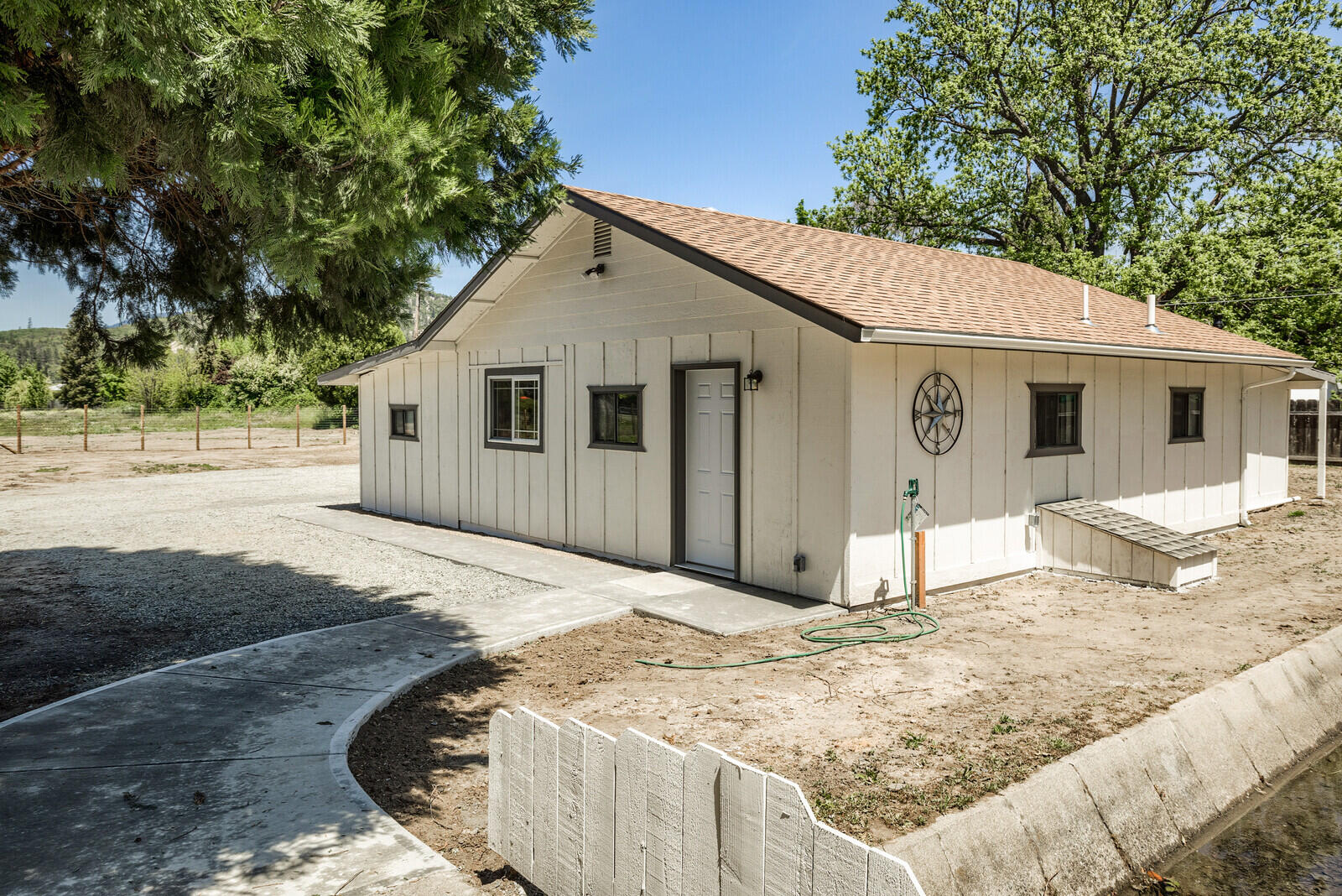 2922 Lower River Road Grants Pass, OR 97526 - Photo 63 of 72 ADU, home office, school room, art studio, you decide