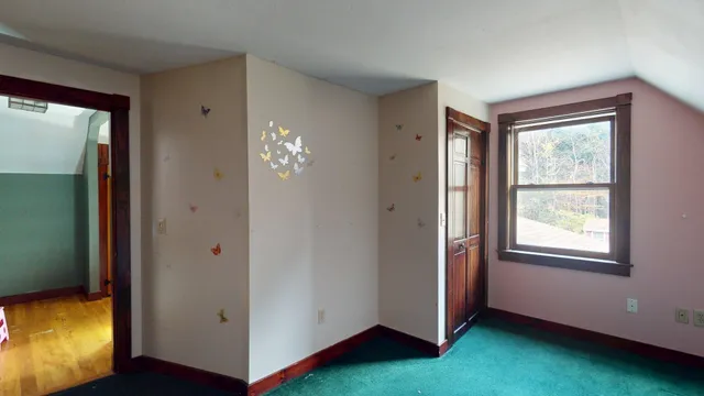 $439,900 | 102 Woodland Avenue, Gilford, NH 03249