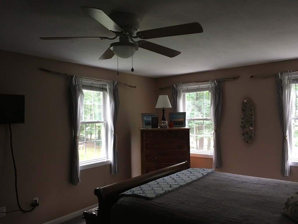 640 Townsend Harbor Road Lunenburg, MA 01462 - Photo 18 of 25