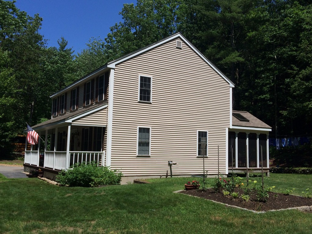640 Townsend Harbor Road Lunenburg, MA 01462 - Photo 4 of 25