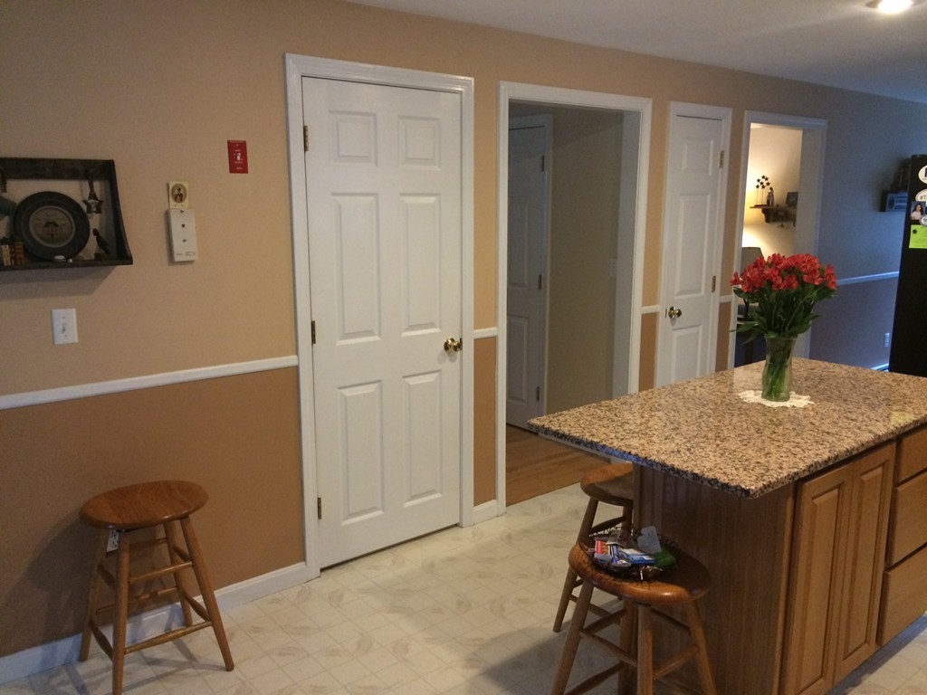 640 Townsend Harbor Road Lunenburg, MA 01462 - Photo 6 of 25
