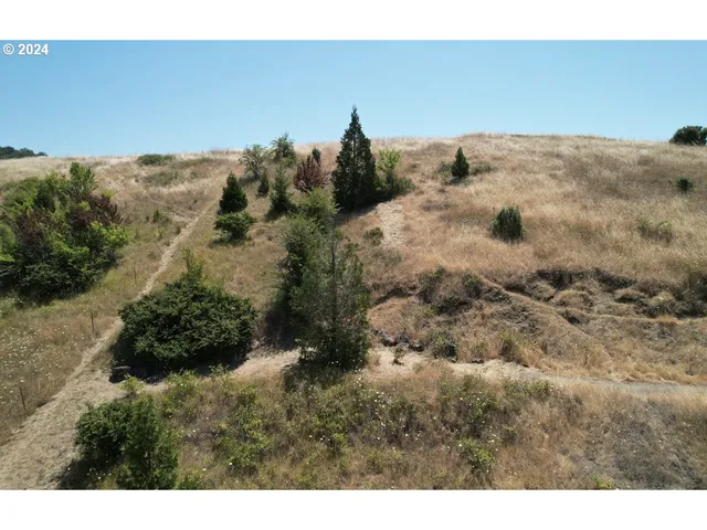 $40,000 | 195 Northeast Sandy Terrace, Myrtle Creek, OR 97457