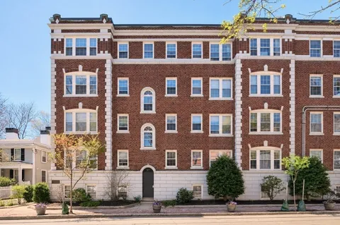 $899,000 | 41 Bowdoin Street, Unit 28, Cambridge, MA 02138