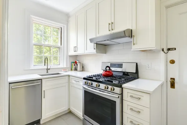 $899,000 | 41 Bowdoin Street, Unit 28, Cambridge, MA 02138