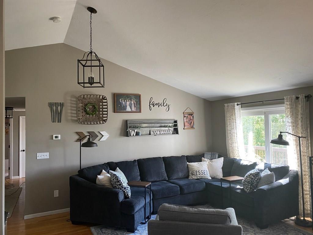 177 Clemence Hill Road Southbridge, MA 01550 - Photo 17 of 29 Gallery Image 17