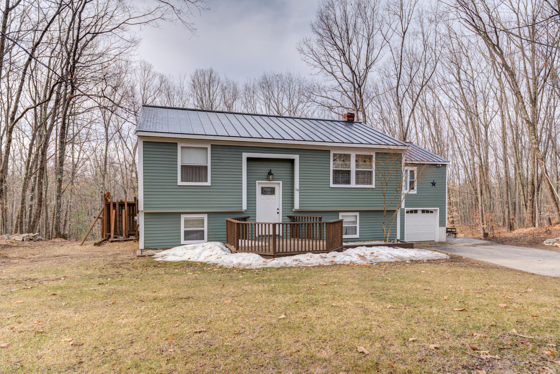14 Mountain View Road North Waterboro, ME 04061 - Photo 5 of 42 Front