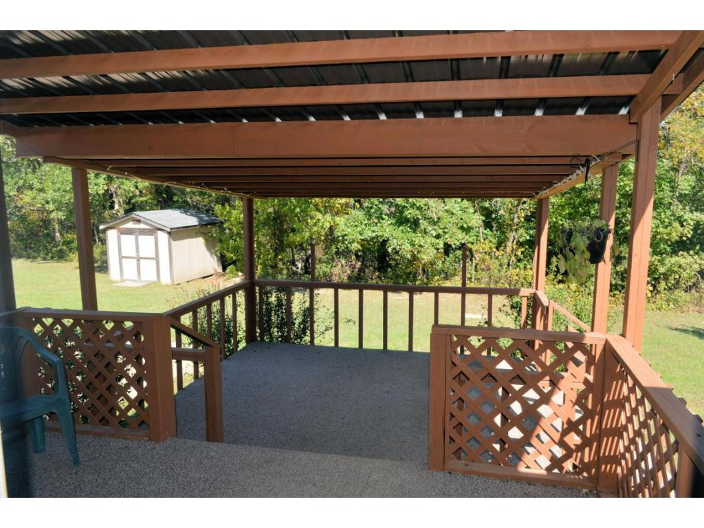485 South Water Fork Road Greeneville, TN 37743 - Photo 8 of 24 Bilevel covered deck