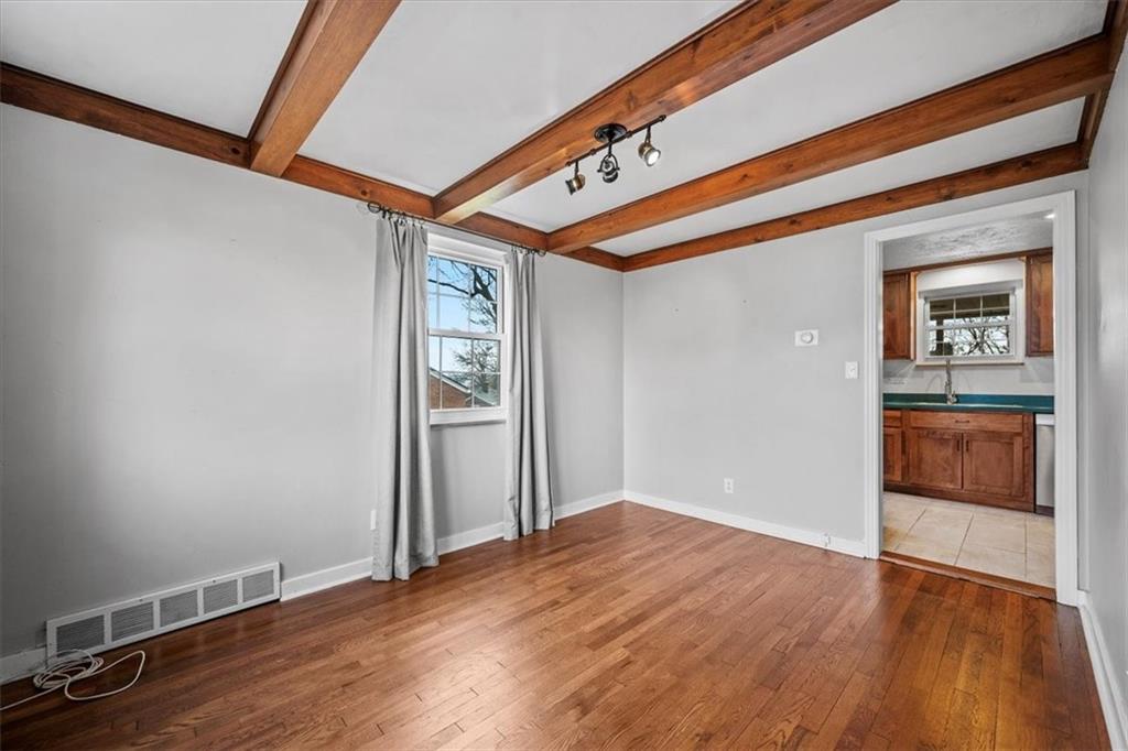 8194 Peebles Road Pittsburgh, PA 15237 - Photo 13 of 33
