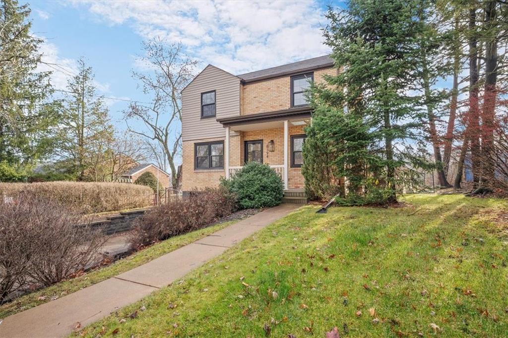 8194 Peebles Road Pittsburgh, PA 15237 - Photo 2 of 33