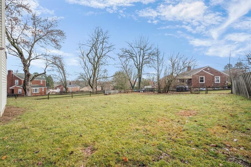 8194 Peebles Road Pittsburgh, PA 15237 - Photo 28 of 33
