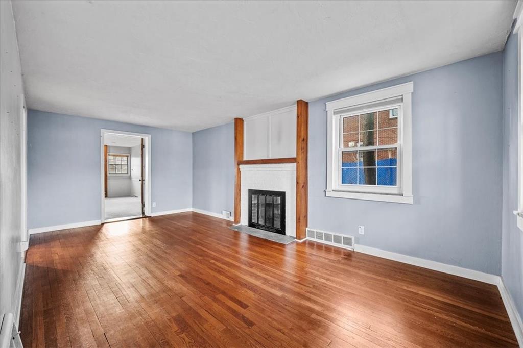8194 Peebles Road Pittsburgh, PA 15237 - Photo 6 of 33