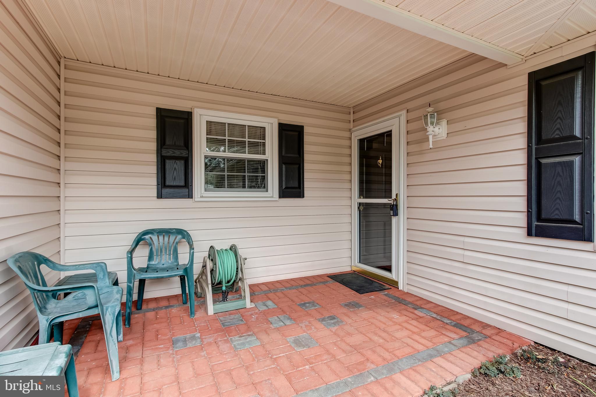 5402 Dunsmore Road Alexandria, VA 22315 - Photo 4 of 34 Gallery Image 4