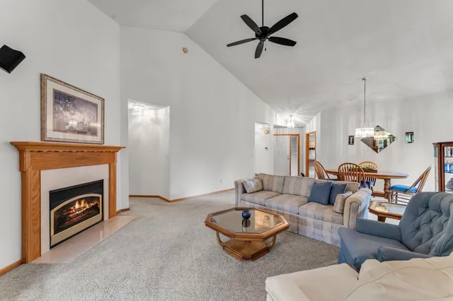 $439,000 | 14915 57th Street North, Oak Park Heights, MN 55082