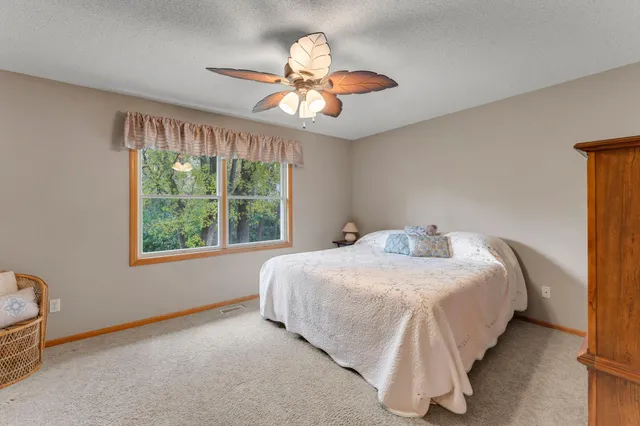 $439,000 | 14915 57th Street North, Oak Park Heights, MN 55082