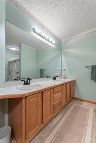 $439,000 | 14915 57th Street North, Oak Park Heights, MN 55082