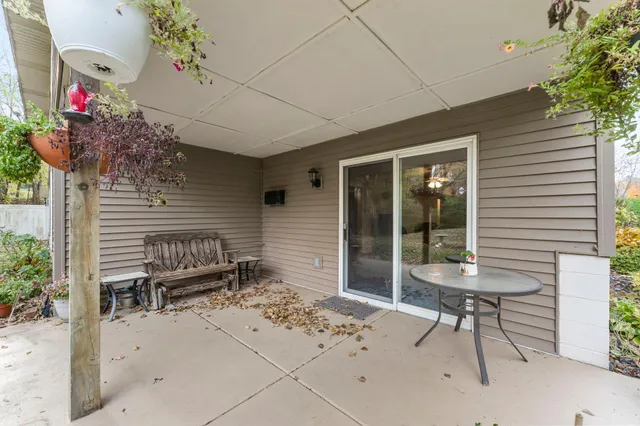 $439,000 | 14915 57th Street North, Oak Park Heights, MN 55082