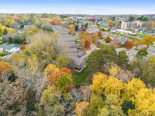 $439,000 | 14915 57th Street North, Oak Park Heights, MN 55082