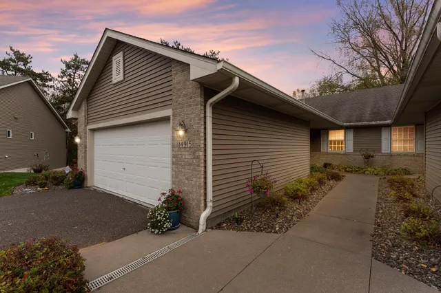 $439,000 | 14915 57th Street North, Oak Park Heights, MN 55082