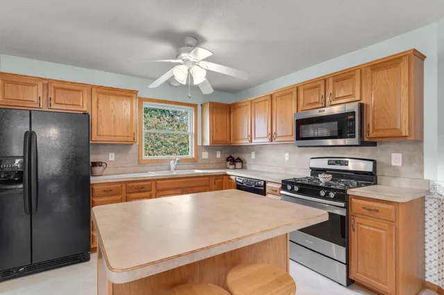 $439,000 | 14915 57th Street North, Oak Park Heights, MN 55082