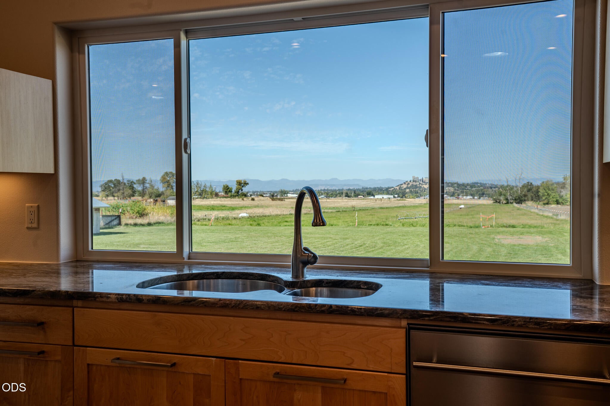 2110 Houston Road Phoenix, OR 97535 - Photo 20 of 59 Gallery Image 20