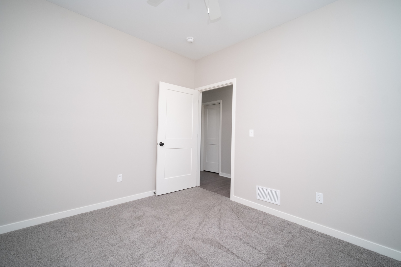 532 Anjali Court, Unit R Sycamore, IL 60178 - Photo 13 of 23