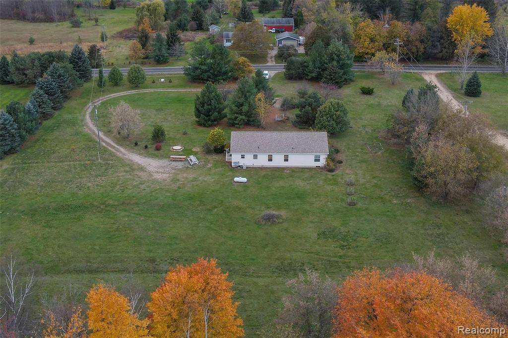 6685 Maple Grove Road Silverwood, MI 48760 - Photo 3 of 31