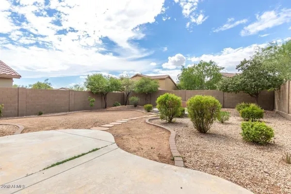 $2,300 | 39922 North Bell Meadow Trail, Anthem, AZ 85086