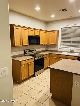 $2,300 | 39922 North Bell Meadow Trail, Anthem, AZ 85086