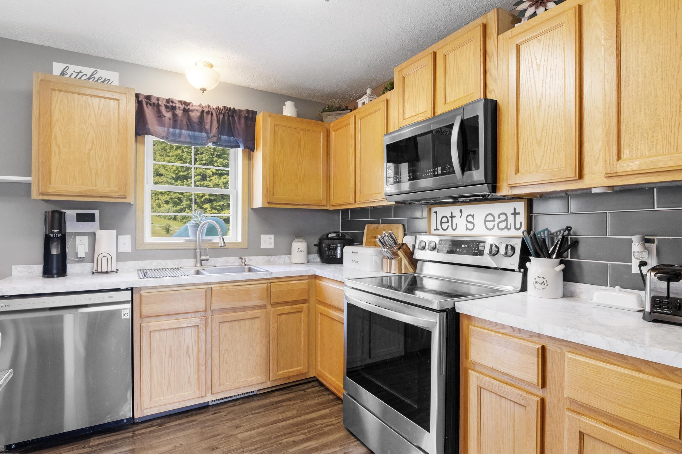 11026 East Pobuda Road Suttons Bay, MI 49682 - Photo 16 of 54 1937739-ee97fa41-e713-41c3-98ec-85d930e32d66.JPG