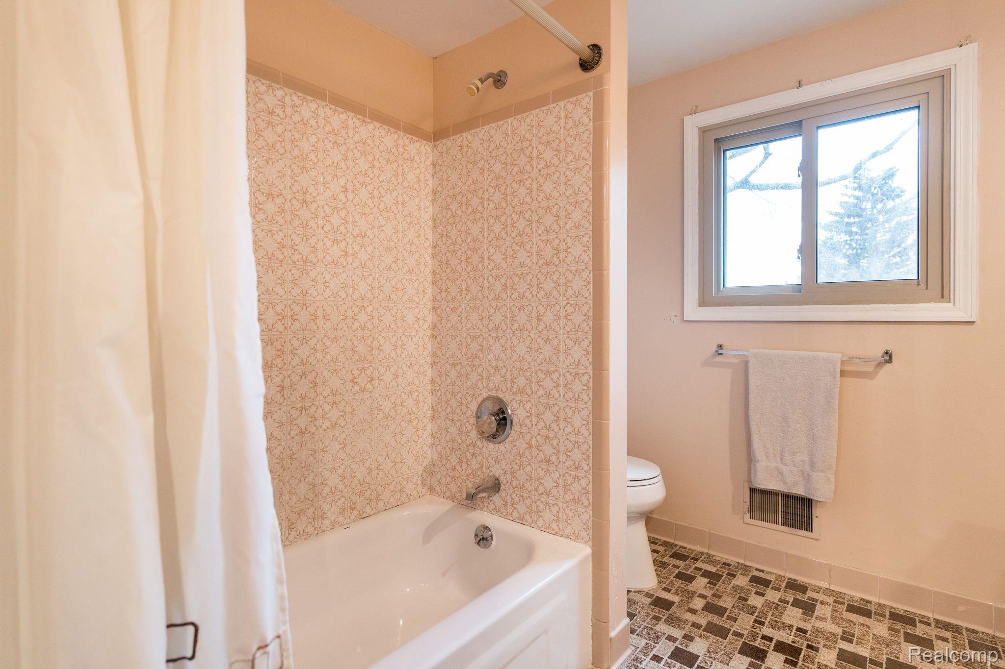 357 Powderhorn Ridge Court Rochester, MI 48309 - Photo 29 of 42 Gallery Image 29