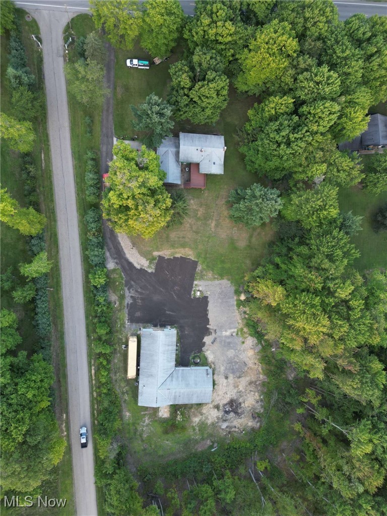 Birds eye view of property